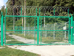 Распашные ворота для заграждений серии МАХАОН-стандарт